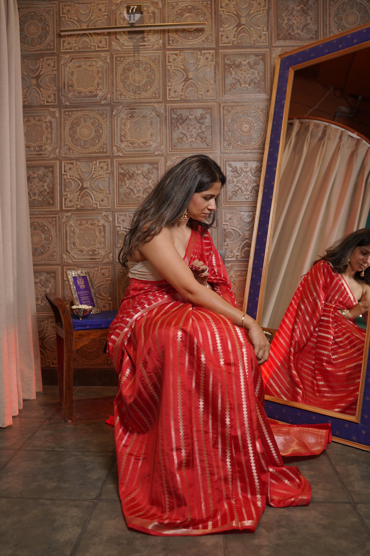 Laal Rang Striped Saree