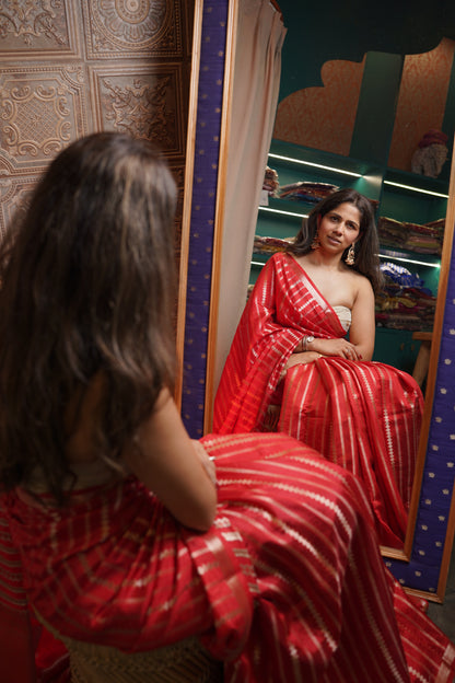 Laal Rang Striped Saree