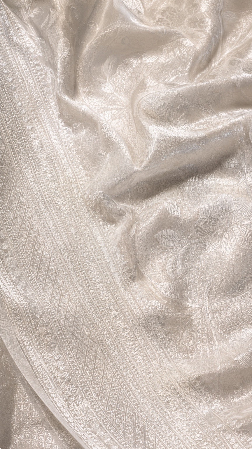 Noor Riwaayat Saree